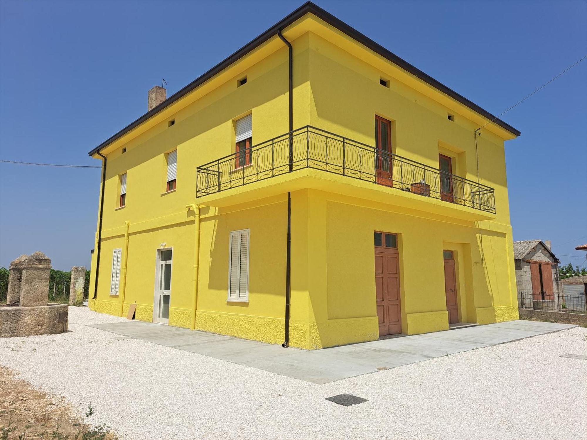 Tollo B & B Le Tre Rose מראה חיצוני תמונה