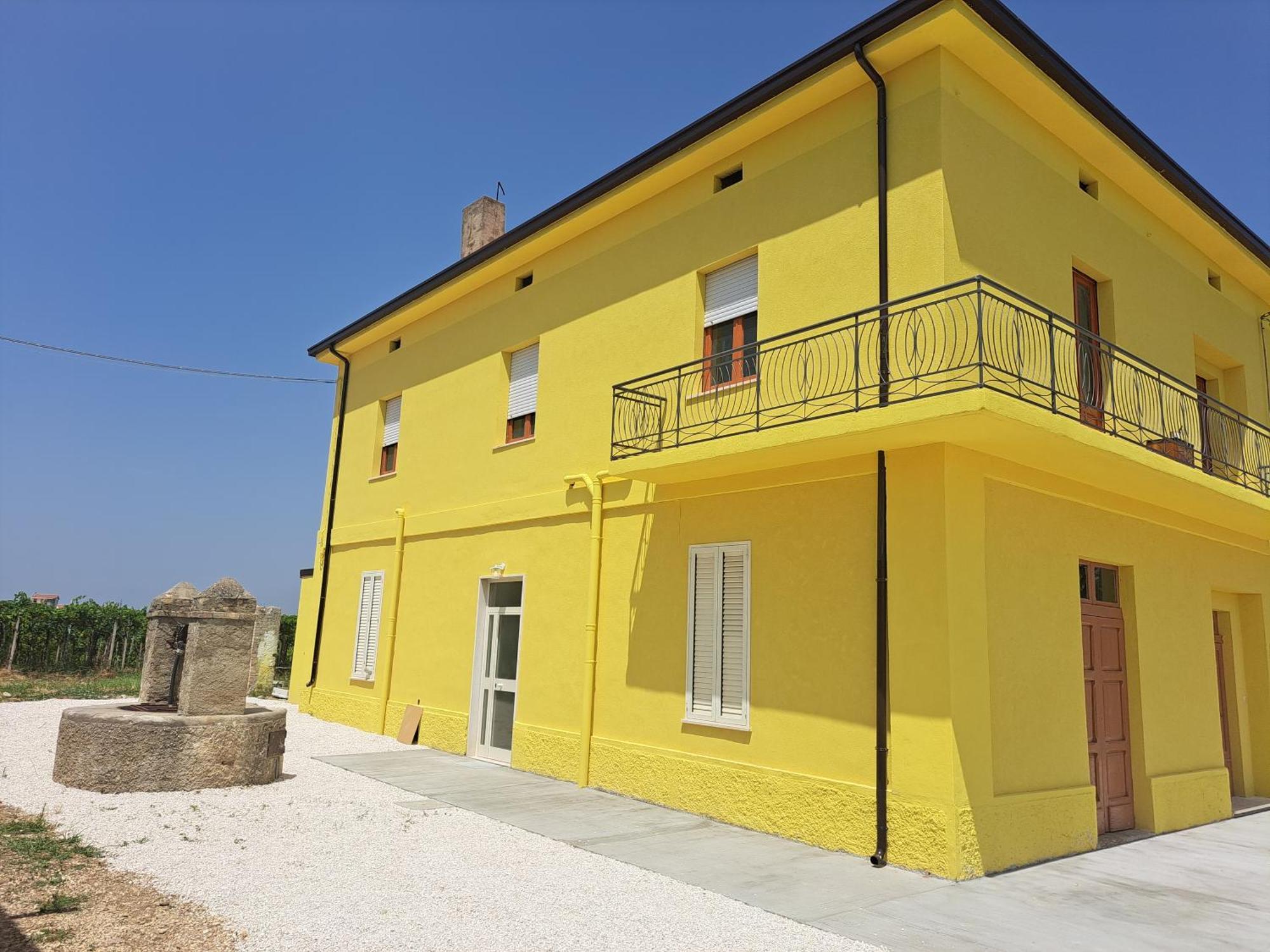 Tollo B & B Le Tre Rose מראה חיצוני תמונה